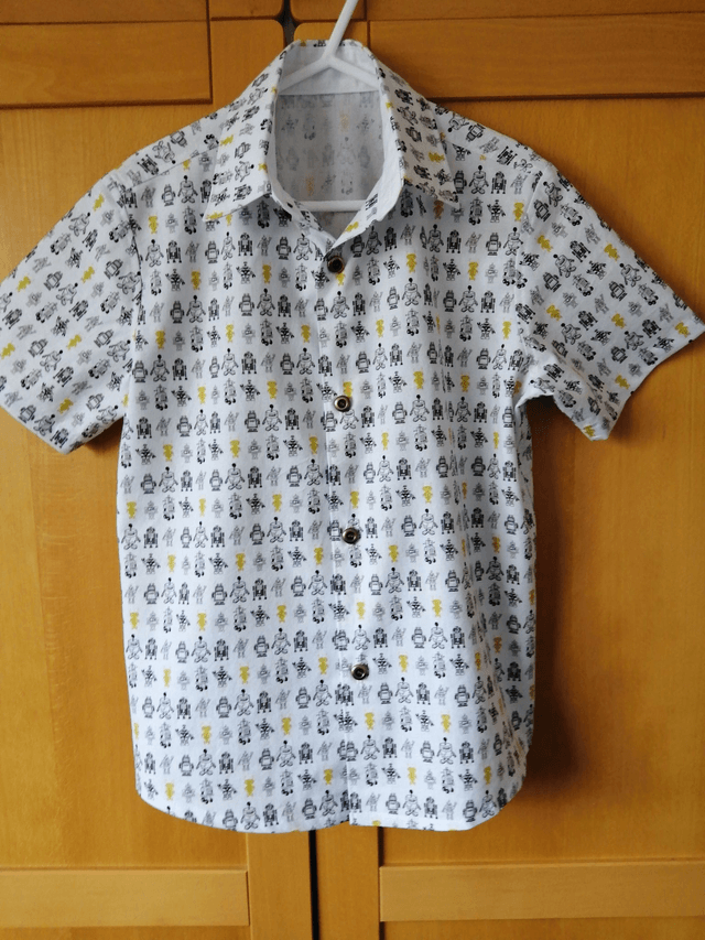 Shirt - 12 mth to 6 yrs.  Tiny robots