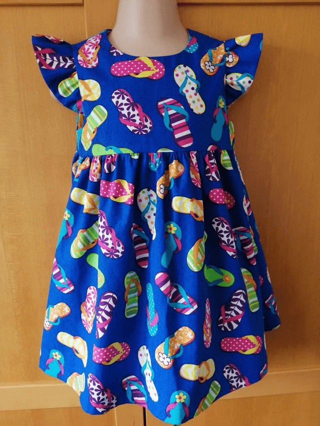 Dress - 18 mth (86 cm).   Flip flops