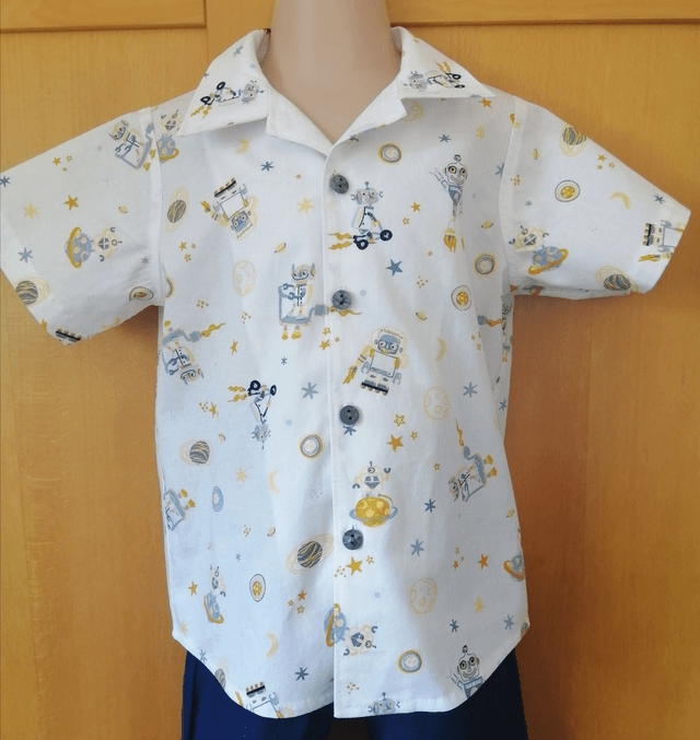 Shirt - 12 mth to 7 yrs.   Robots in space