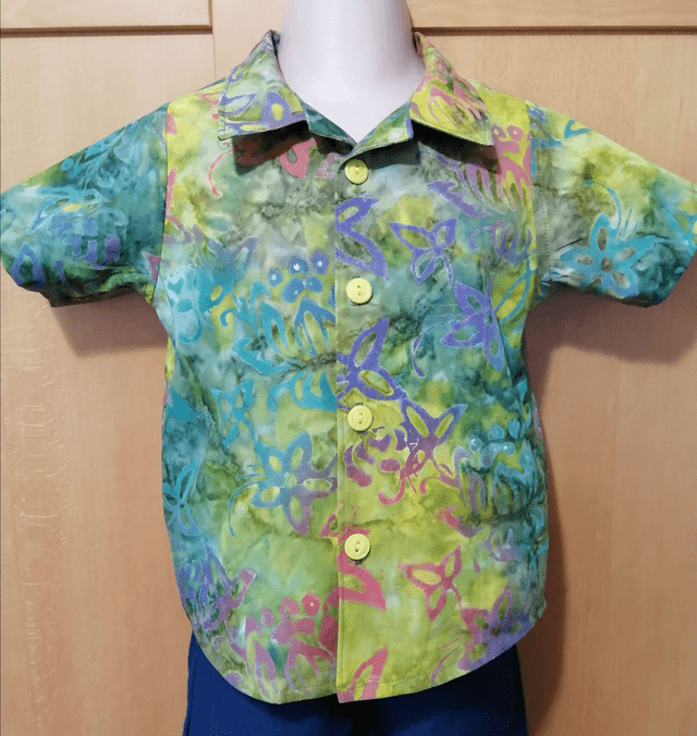 Shirt - 18 mth (86 cm).   Green batik