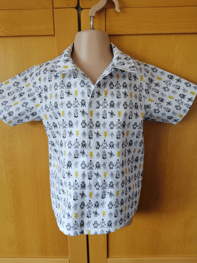 Shirt - 12 mth to 6 yrs.  Tiny robots